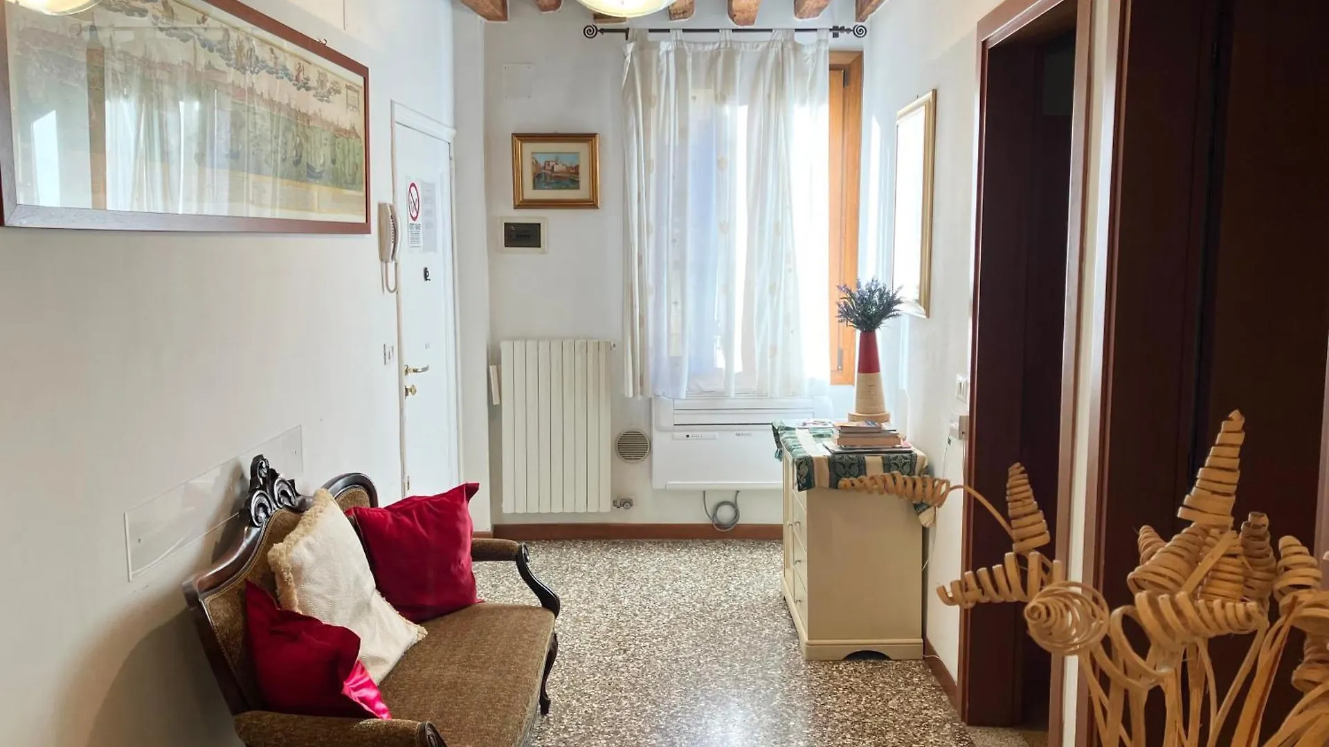 San Bortolomio Apartment Venice 0*,  Italy